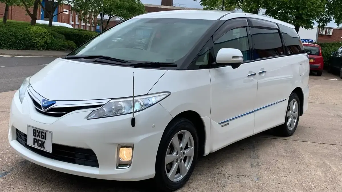Used Toyota Estima 2026 White MPV