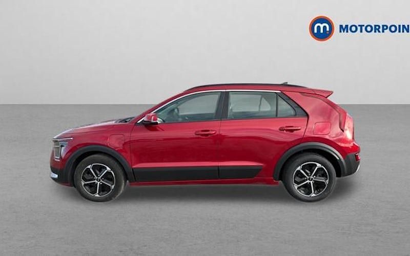 Used Kia Niro 182 HP (133 kW) 2023 Red SUV