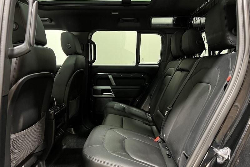 Used Land Rover Defender SE Dynamic 249 HP (183 kW) 2023 Black SUV