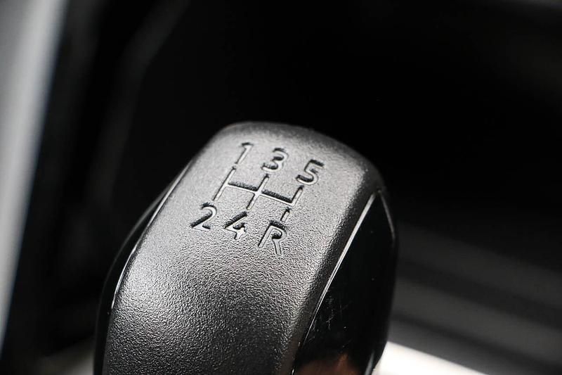 Image 4/4