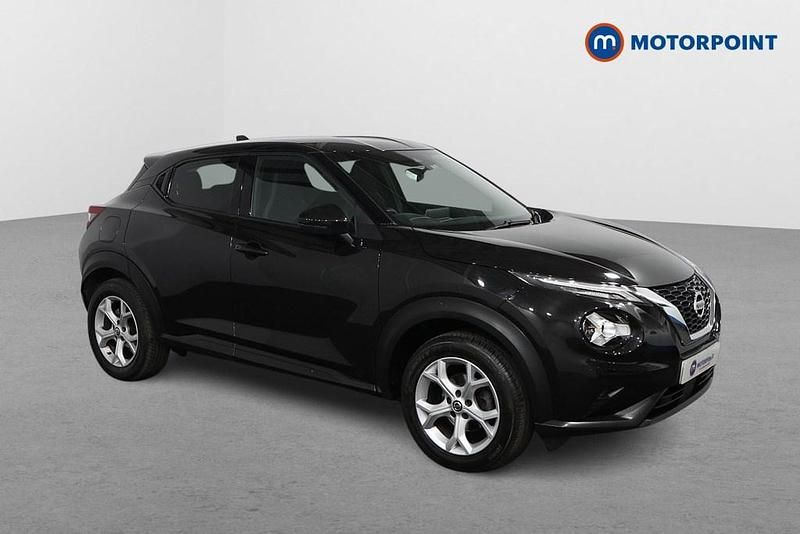 Black Used 2020 Nissan Juke N-Connecta SUV | £12,999 (Good price) - Image 1/4