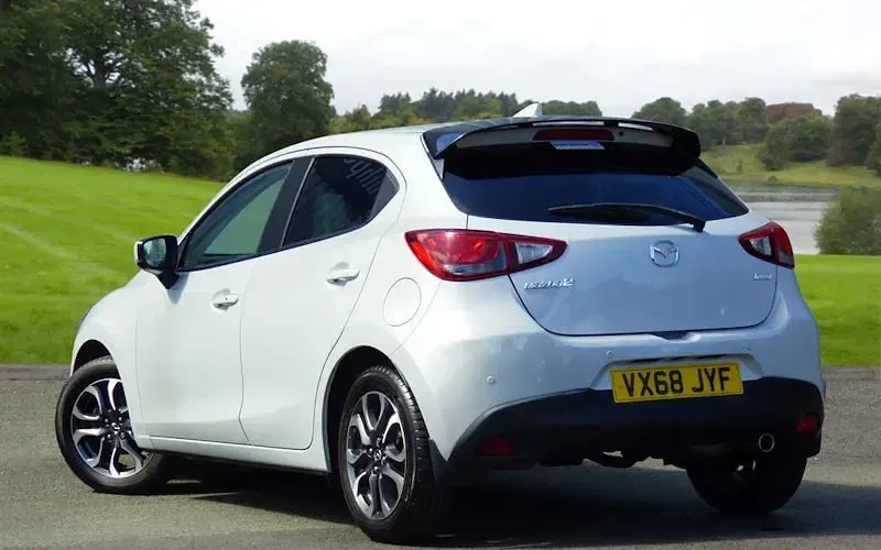 Used Mazda 2 Inclusive 90 HP (66 kW) 2018 Silver Hatchback