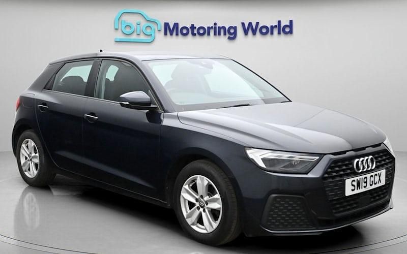 Used Audi A1 Sportback 116 HP (85 kW) 2019 Blue Hatchback