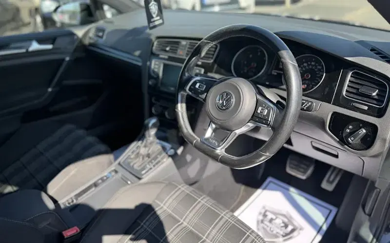 Used VW Golf VII GTD 188 HP (138 kW) 2016 Black Estate