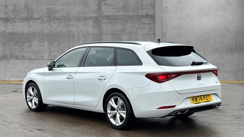 Used Seat Leon FR 150 HP (110 kW) 2024 White