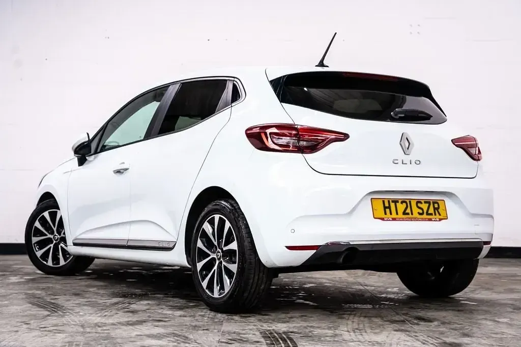 Gebraucht Renault Clio V Iconic 85 PS (62 kW) 2021 Weiß Kleinwagen