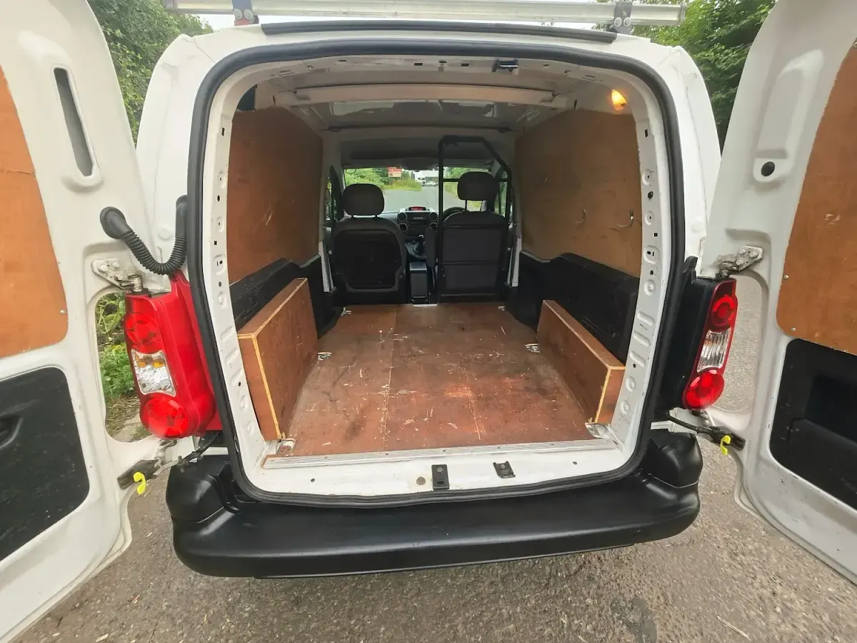 Used Citroën Berlingo 75 HP (55 kW) 2010 White MPV