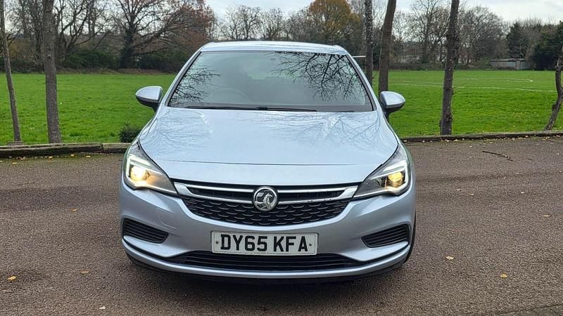 Used Vauxhall Astra Design Edition 2016 Silver Hatchback