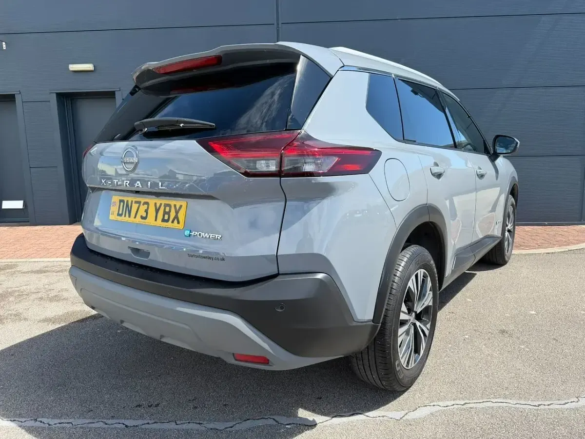 Used Nissan X-Trail N-Connecta 213 HP (156 kW) 2024 Grey SUV