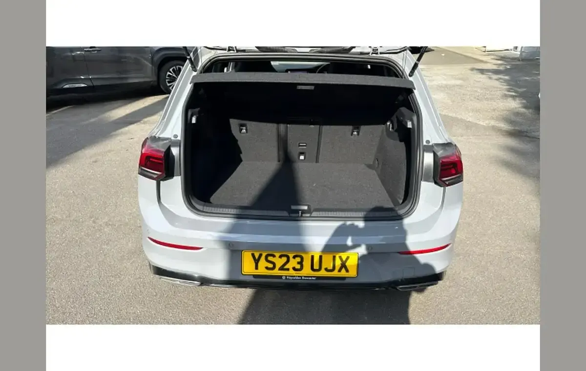 Used VW Golf VIII R-line 150 HP (110 kW) 2023 Grey Hatchback