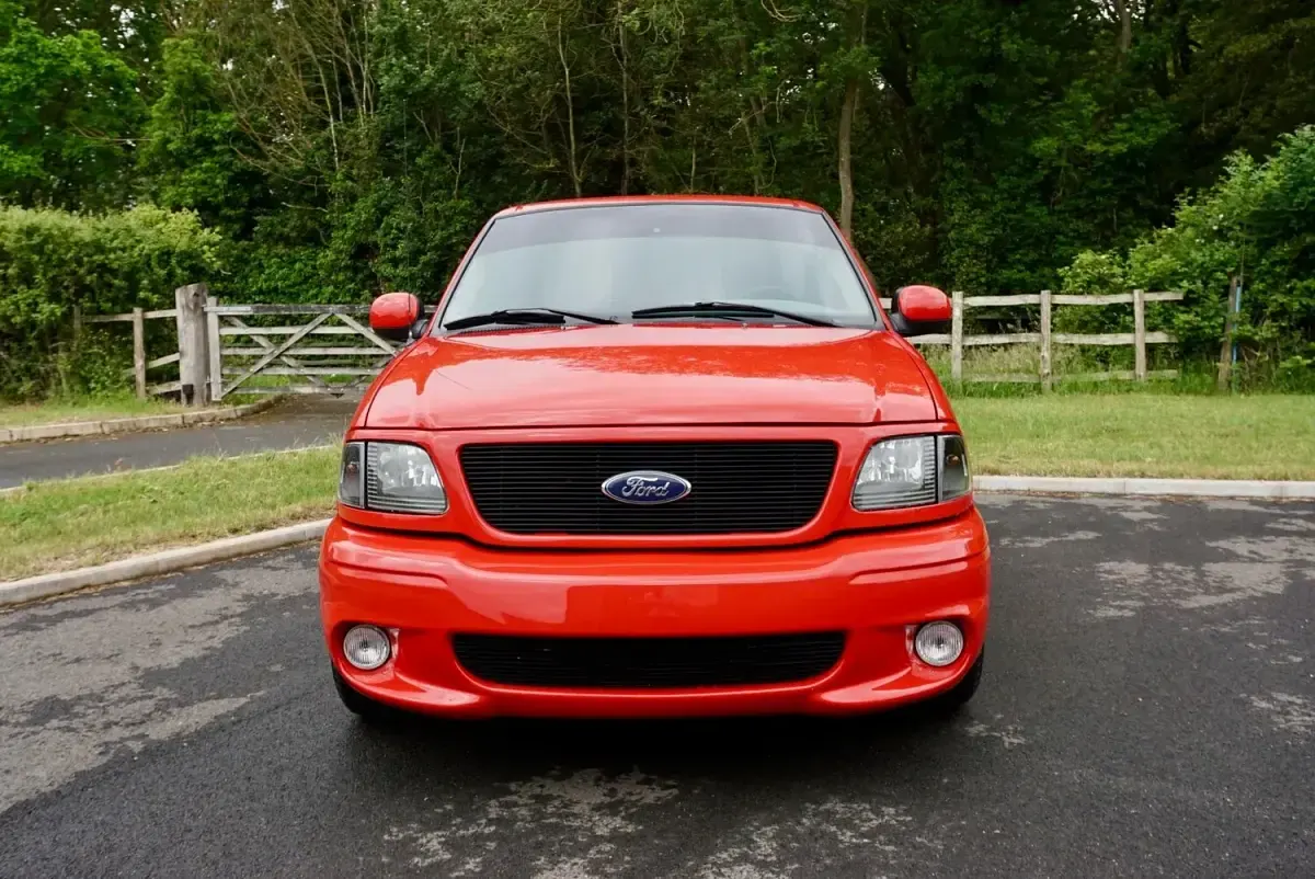Used Ford F-150 300 HP (220 kW) 2005 Red Pickup