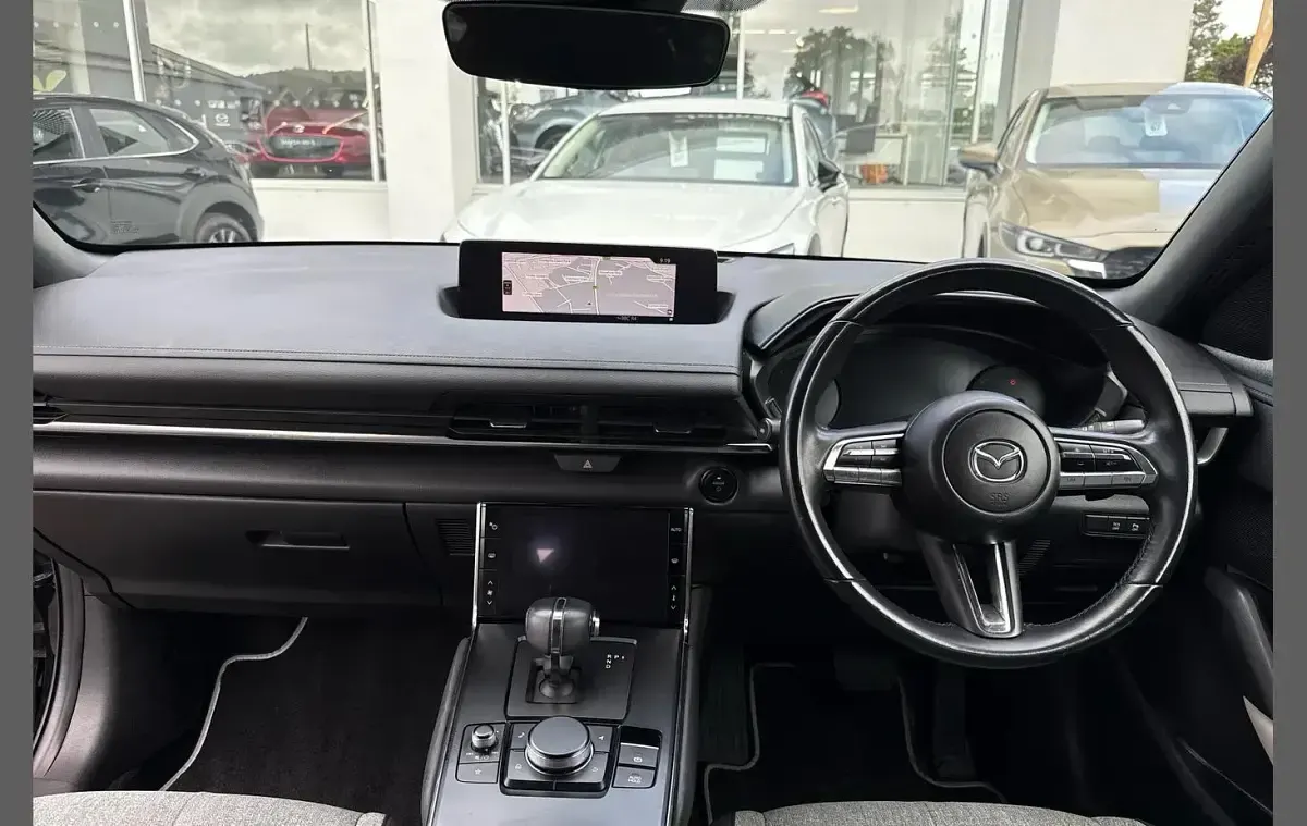 Begagnad Mazda MX30 106 kW (145 HK) 2021 Svart SUV