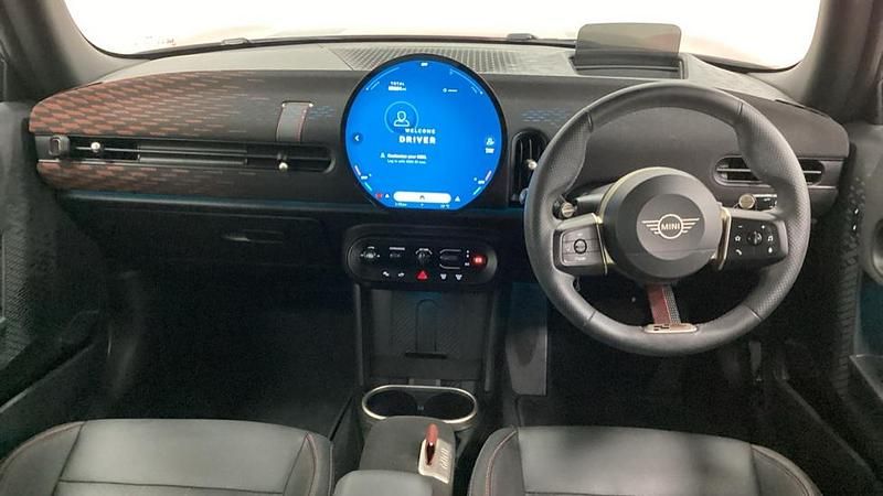 Used Mini Cooper Hatch 113 kW (154 HP) 2025 Red Hatchback