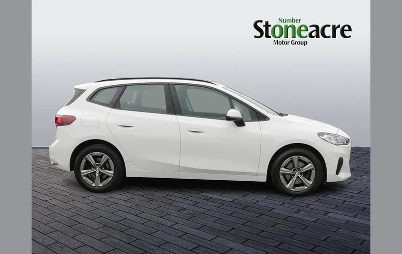 Used BMW 220 Sport Line 154 HP (113 kW) 2023 White Estate