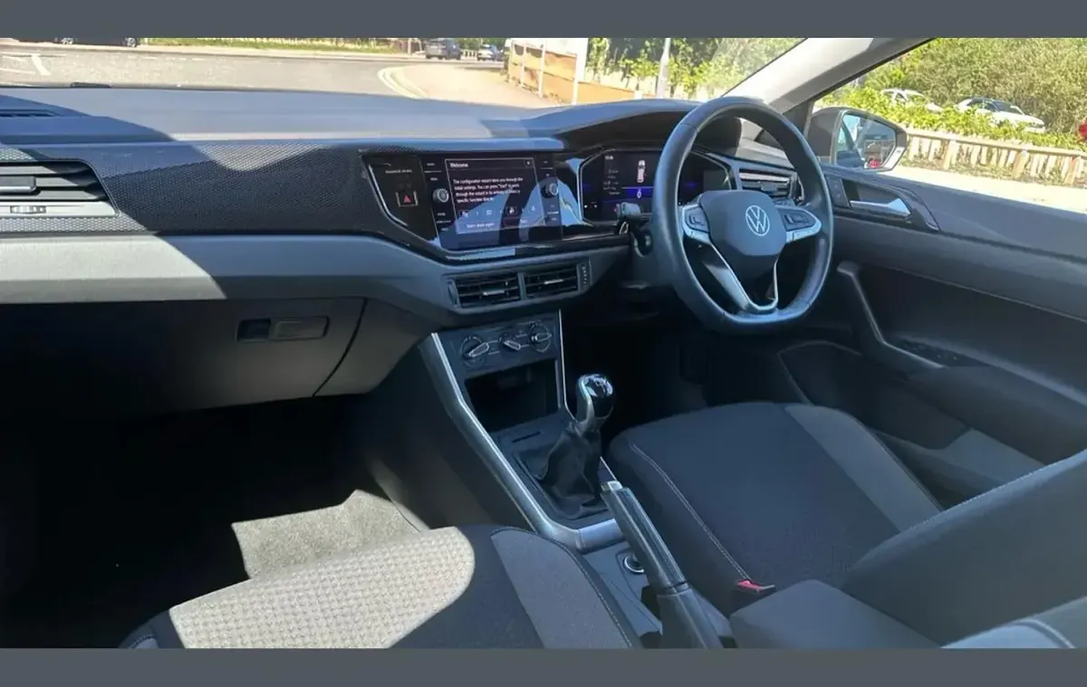 Usado VW Polo Life 95 CV (69 kW) 2023 Negro Utilitario