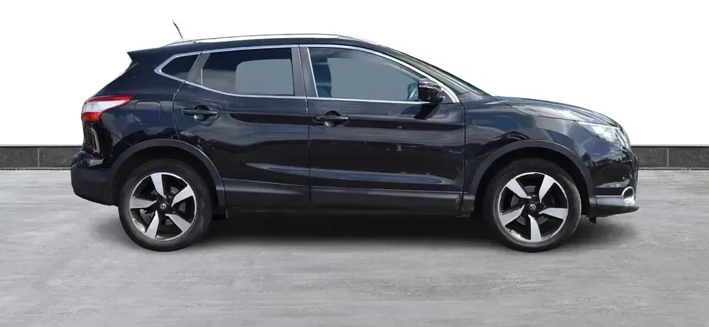 Used Nissan Qashqai N-Connecta 2017 Black SUV