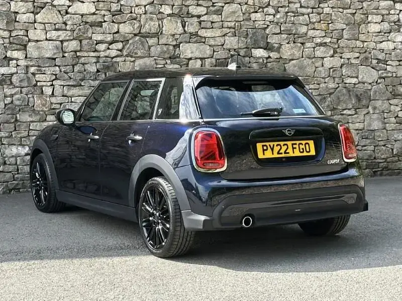 Used Mini Cooper Exclusive 134 HP (98 kW) 2022 Black Hatchback