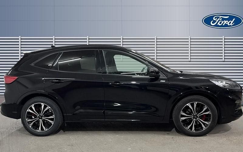 Usado Ford Kuga ST-Line X 190 CV (139 kW) 2023 Negro SUV
