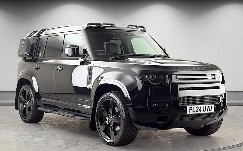 Used Land Rover Defender HSE Dynamic 250 HP (183 kW) 2024 Santorini black SUV