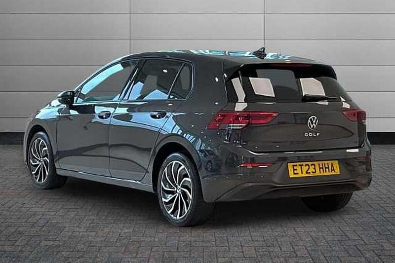 Used VW Golf VIII Life 115 HP (84 kW) 2023 Grey Hatchback