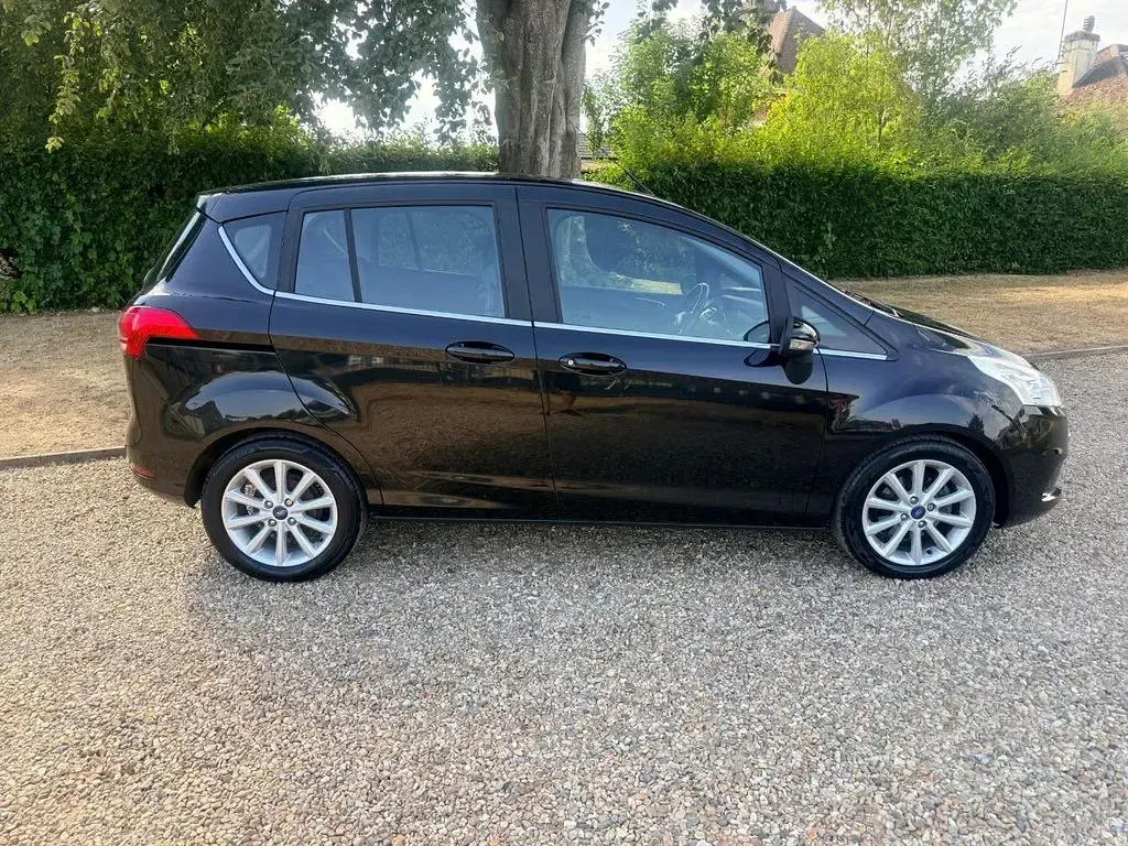 Used Ford B-MAX Titanium 105 HP (77 kW) 2015 Black MPV