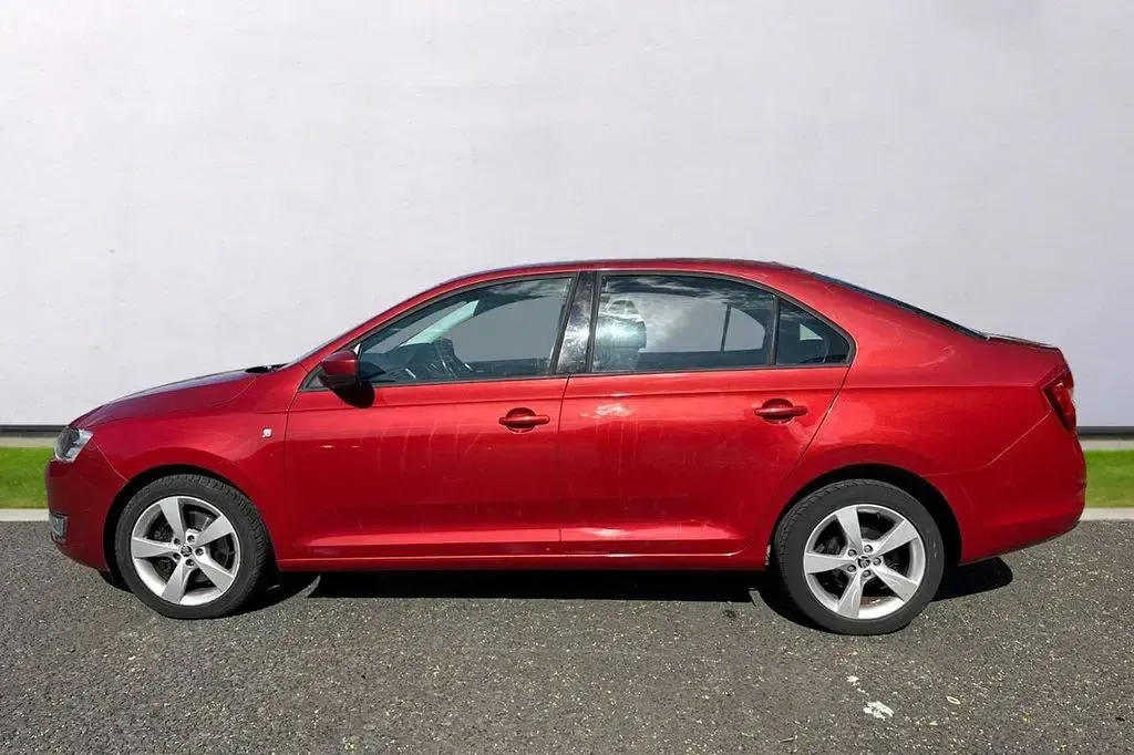 Used Skoda Rapid Elegance 105 HP (77 kW) 2015 Red Hatchback