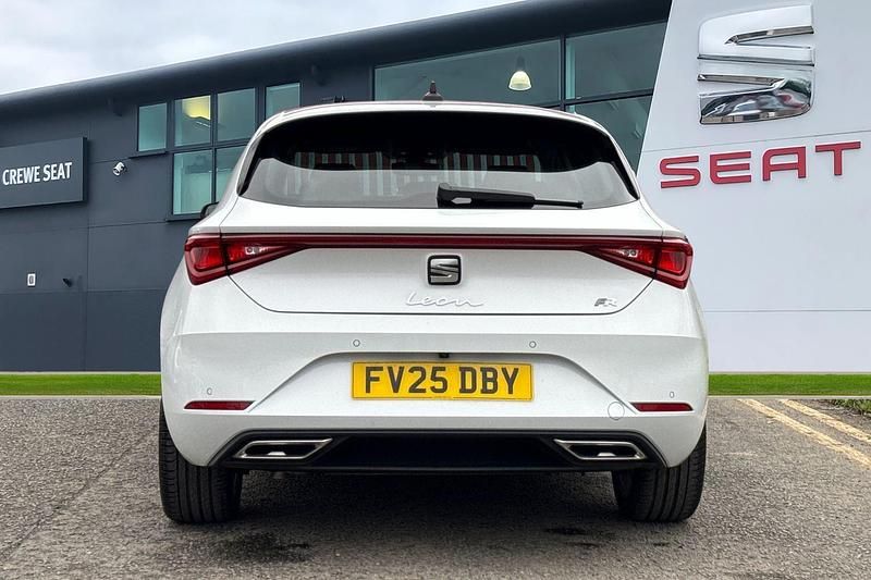Used Seat Leon FR 2025 White Hatchback