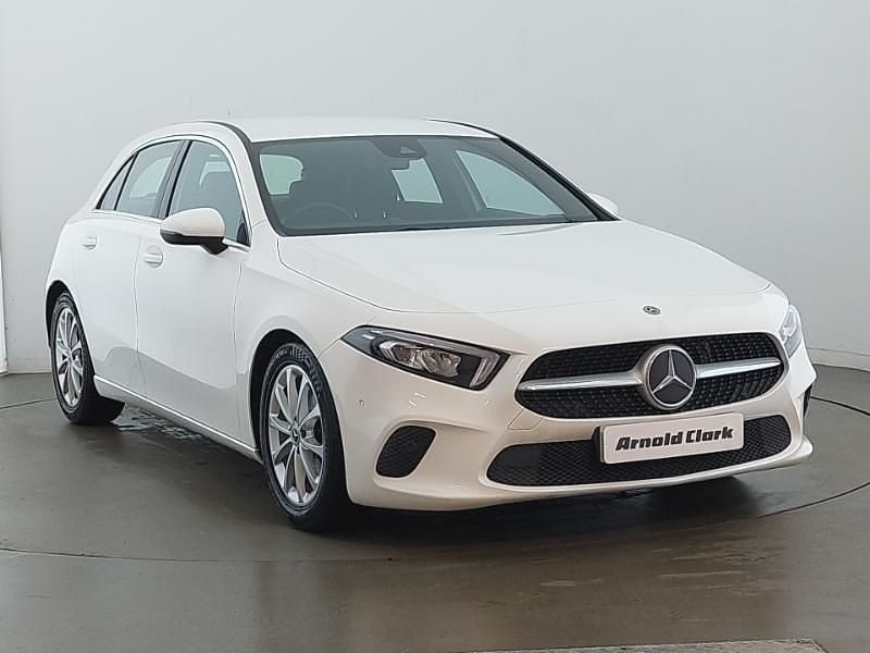 Used Mercedes A180 Executive 136 HP (100 kW) 2019 White Hatchback