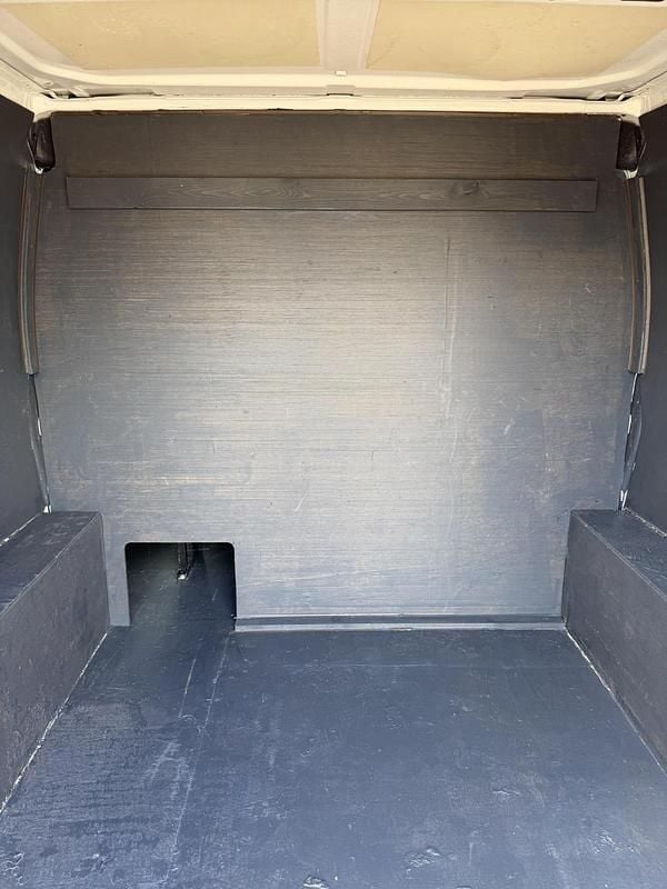 Used Ford Transit Custom Trend 128 HP (94 kW) 2018 White Estate