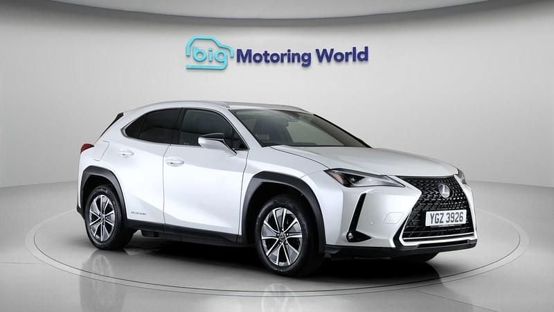 Used Lexus UX 150 kW (204 HP) 2022 White SUV