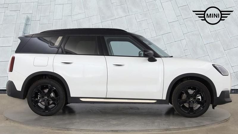 Used Mini Countryman 168 HP (123 kW) 2025 White SUV