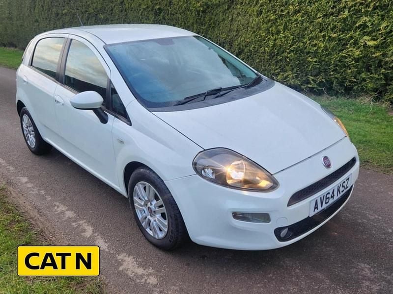 White Used 2014 Fiat Punto Easy Hatchback | £2,995 (A bit pricey) - Image 1/3
