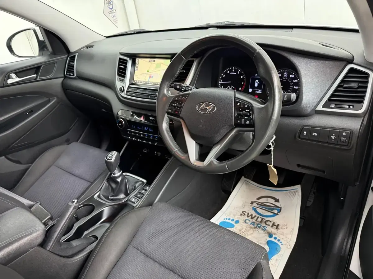 Used Hyundai Tucson SE 136 HP (100 kW) 2018 White SUV