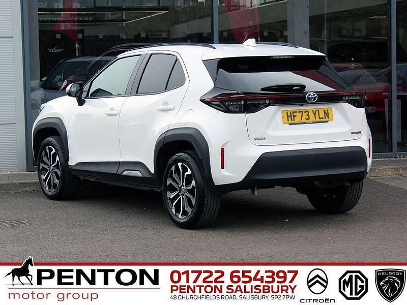 Used Toyota Yaris Cross Design 2023 White SUV