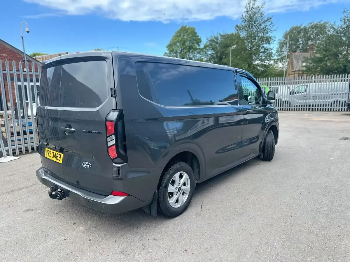 Used Ford Transit Custom Limited 136 HP (100 kW) 2024 Grey Van