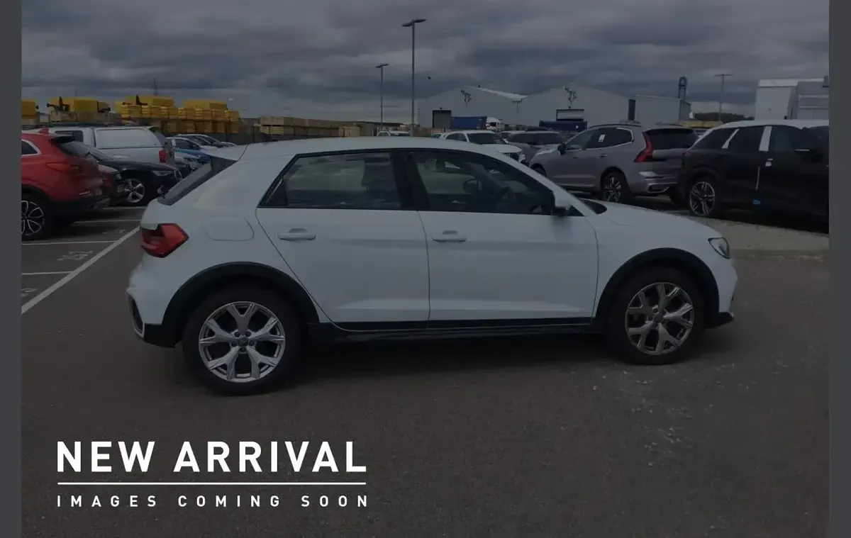Used Audi A1 Design 113 HP (83 kW) 2020 White SUV