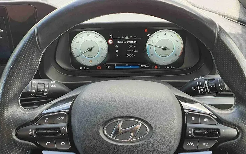 Used Hyundai i20 204 HP (150 kW) 2021 White Hatchback