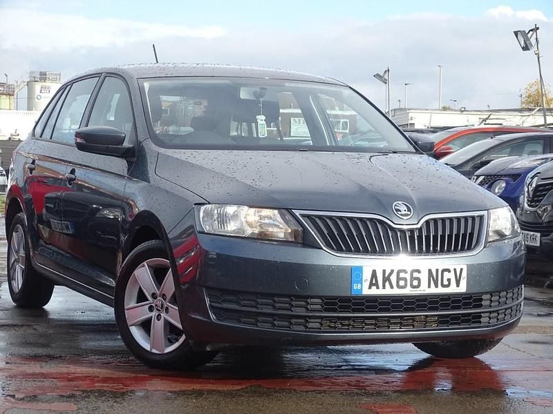 Grey Used 2017 Skoda Rapid Hatchback | £3,195 (Good price) - Image 1/4
