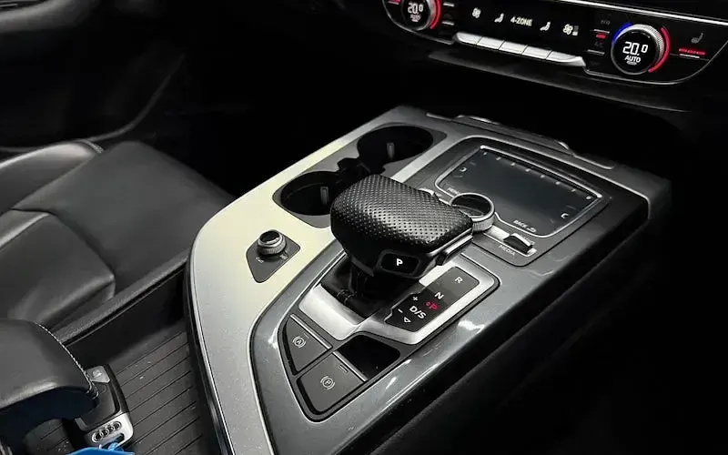 Used Audi Q7 S-Line 272 HP (200 kW) 2016 Grey SUV