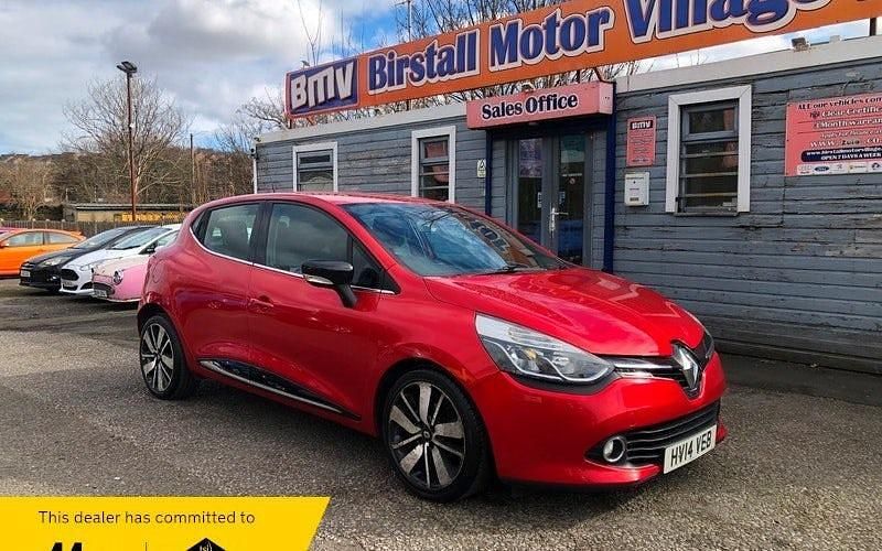 Used Renault Clio IV Dynamique 90 HP (66 kW) 2014 Red Hatchback