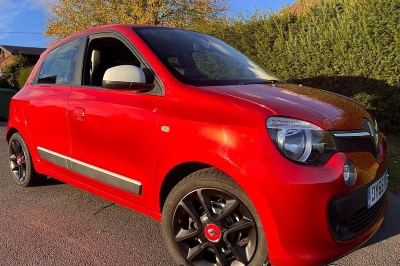 Red Used 2015 Renault Twingo Dynamique Hatchback | £4,500 (Fair price) - Image 1/1