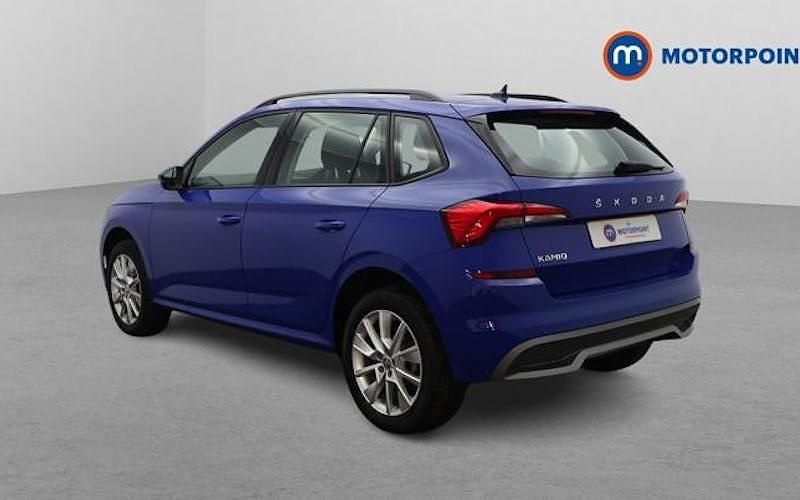 Begagnad Skoda Kamiq SE 95 HK (69 kW) 2023 Blå SUV