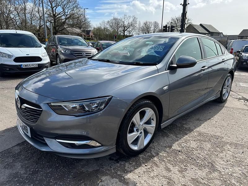 Used Vauxhall Insignia SRi 140 HP (102 kW) 2019 Grey Hatchback