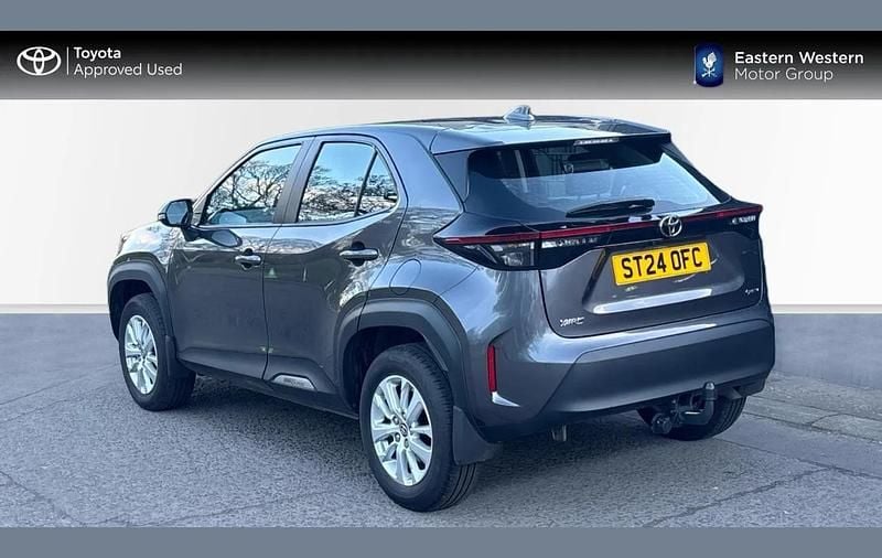 Used Toyota Yaris Cross 113 HP (83 kW) 2024 Grey SUV