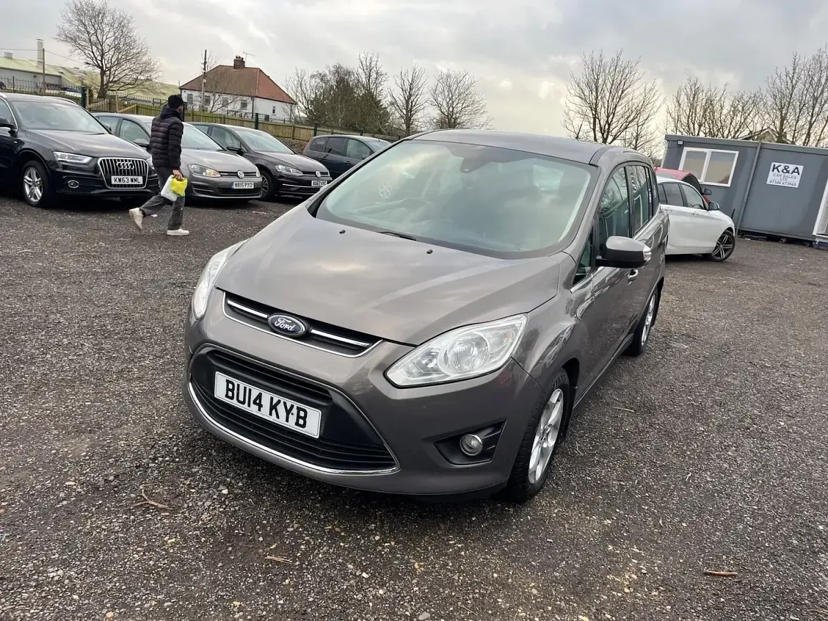 Used Ford Grand C-Max Zetec 125 HP (91 kW) 2014 Brown MPV