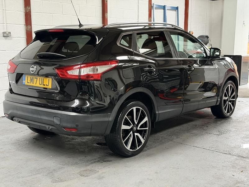 Used Nissan Qashqai Tekna 115 HP (84 kW) 2017 Black SUV