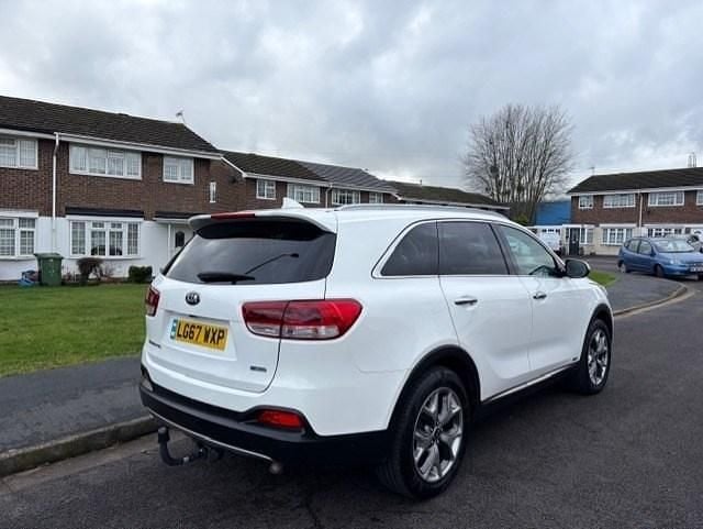 Used Kia Sorento 2018 White SUV