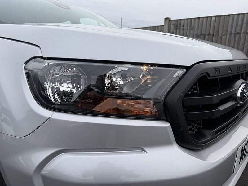 Used Ford Ranger XL 168 HP (123 kW) 2023 Moondust silver (metallic paint) Pickup