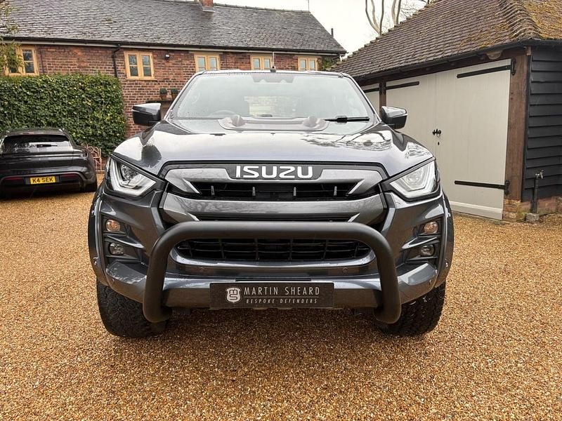 Used Isuzu D-Max 163 HP (119 kW) 2022 Grey Pickup
