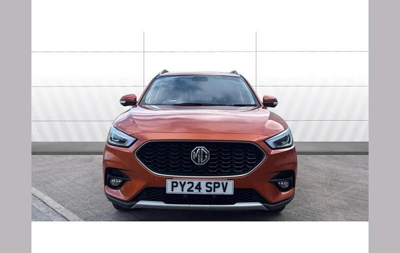 Usado MG ZS Exclusive 106 HP (77 kW) 2024 Laranja Sedan